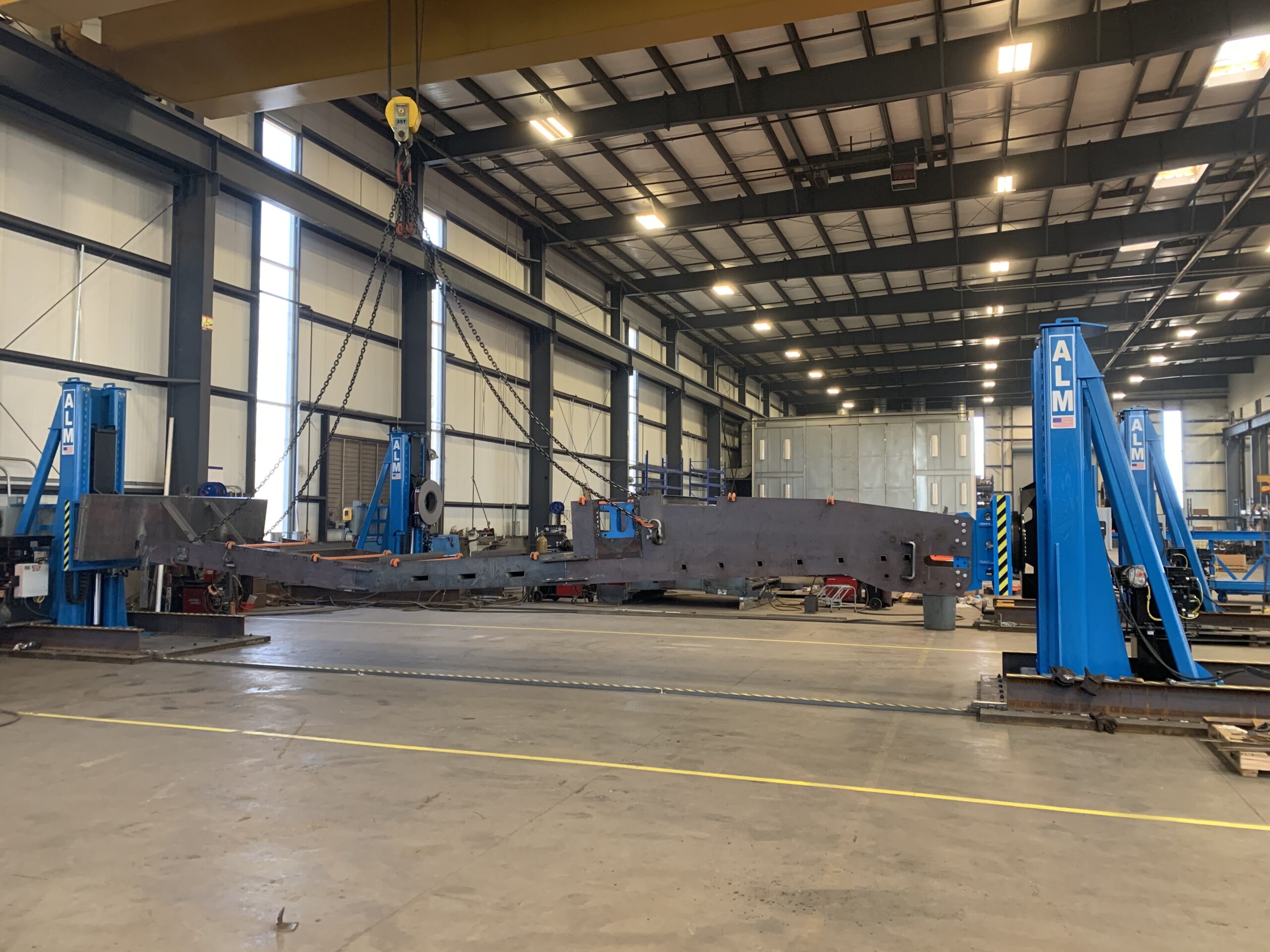 Komatsu Heavy and Wide Mining Equipment